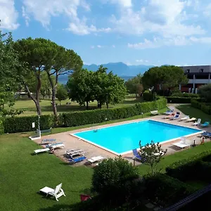Con Piscina Il Glicine Sul Garda Appartamento Desenzano del Garda